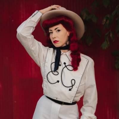 Profile Picture of Erica Case (@EricaCase) on Twitter