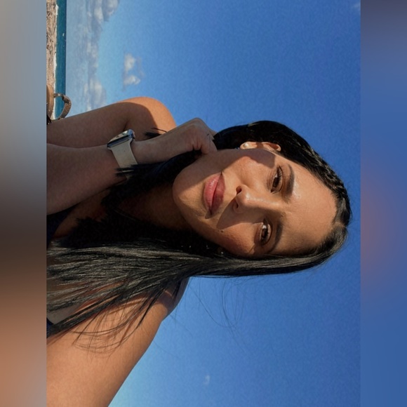 Profile Picture of Ashley Caceda (@ashleycaceda) on Poshmark