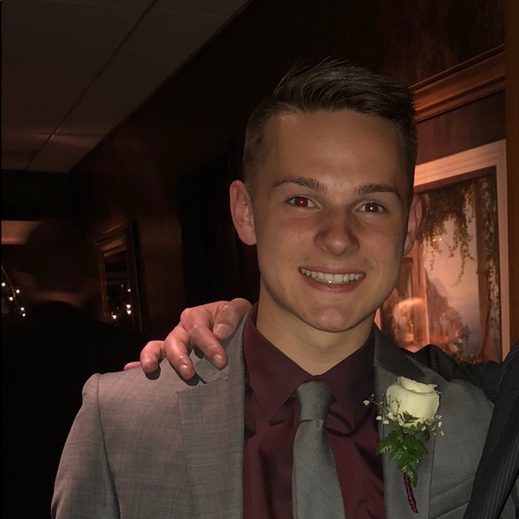 Profile Picture of Max Schubert (@maxschubert) on Poshmark