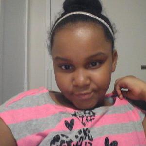 Profile Picture of Alma Vincent ♡♡♡♡♡ (@AlmaCarlet) on Twitter