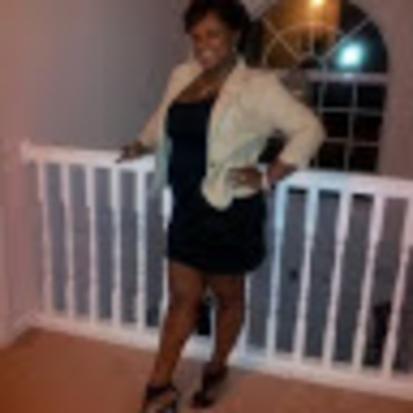 Profile Picture of Detrich Grant (@detrichgrant) on Poshmark