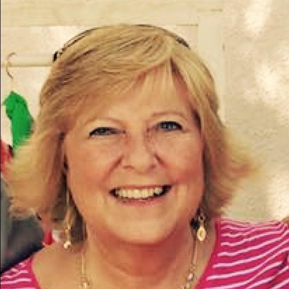 Profile Picture of Laurie Spegal (@lspegal) on Poshmark