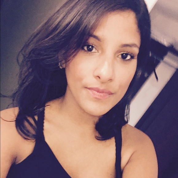 Profile Picture of Marilyn Pichardo (@mari_mar84) on Poshmark