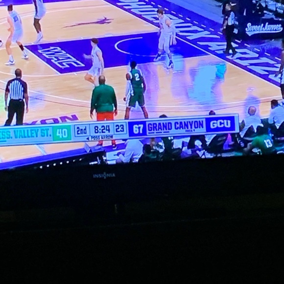 Profile Picture of Joel Enterline (@jke113) on Poshmark