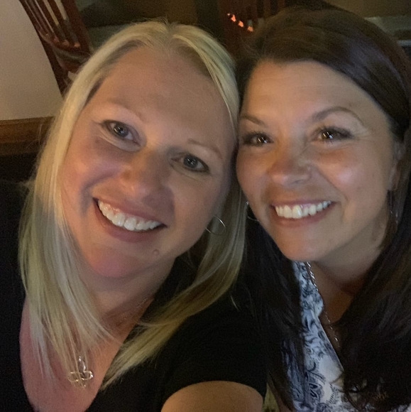 Profile Picture of Sara lindsey Wyly (@slwyly75) on Poshmark