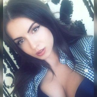 Profile Picture of Julia Macey (@Emma20482487) on Twitter