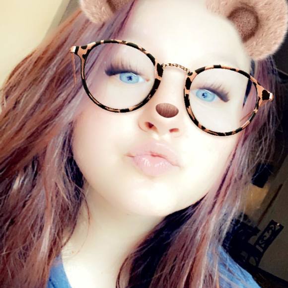 Profile Picture of Angelica Canby (@angel_canby) on Poshmark