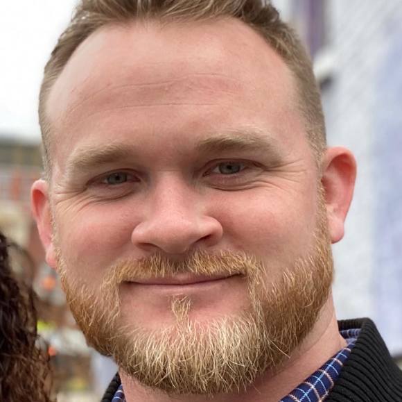 Profile Picture of Andy Michael (@andrewmieir) on Poshmark