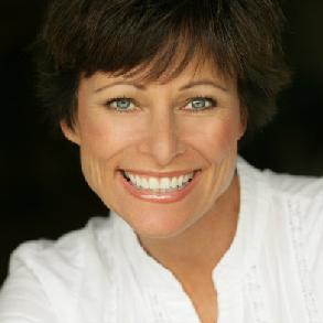 Profile Picture of Cindy Hogan (@The_ACTINGCoach) on Twitter