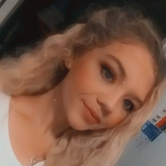 Profile Picture of Paula Caudill (@paulakaec) on Poshmark