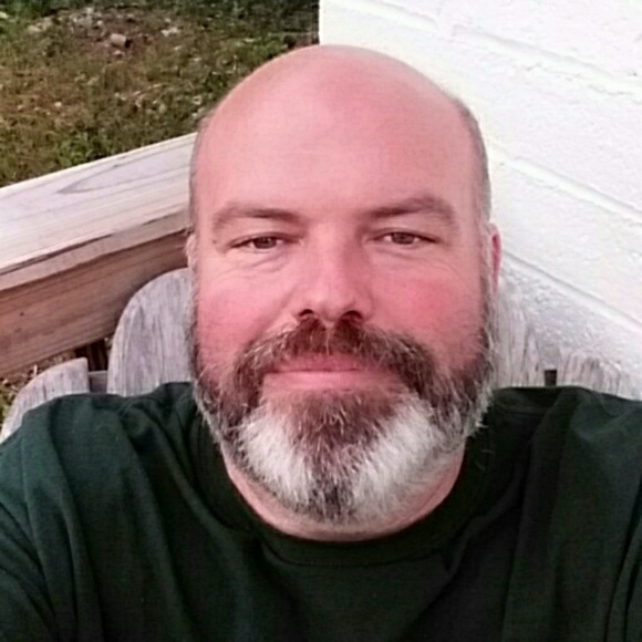 Profile Picture of Brian Barrett (@briguy1977) on Poshmark