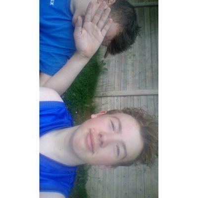 Profile Picture of James Saxton (@Jamessaxton1999) on Twitter