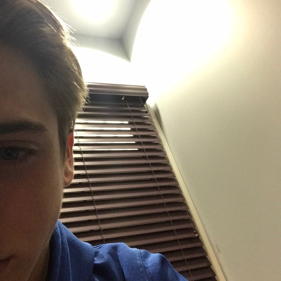 Profile Picture of Nick Cramer (@gdhshshs) on Poshmark