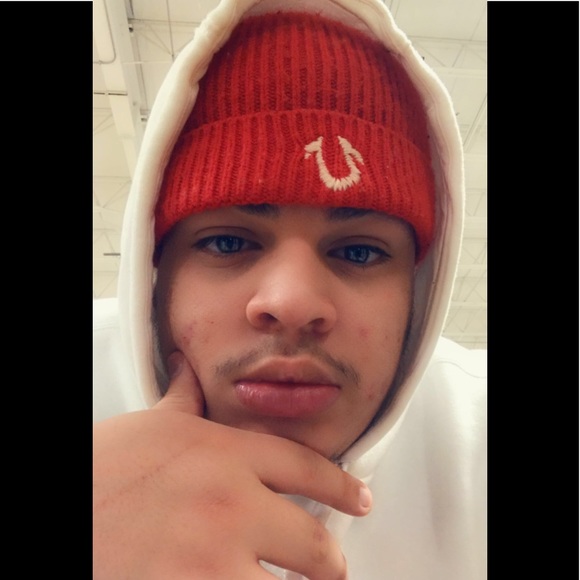 Profile Picture of Jose Roman (@joseroman12) on Poshmark