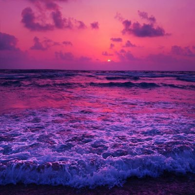 Profile Picture of Crystal Valadez (@CrystalValade12) on Twitter