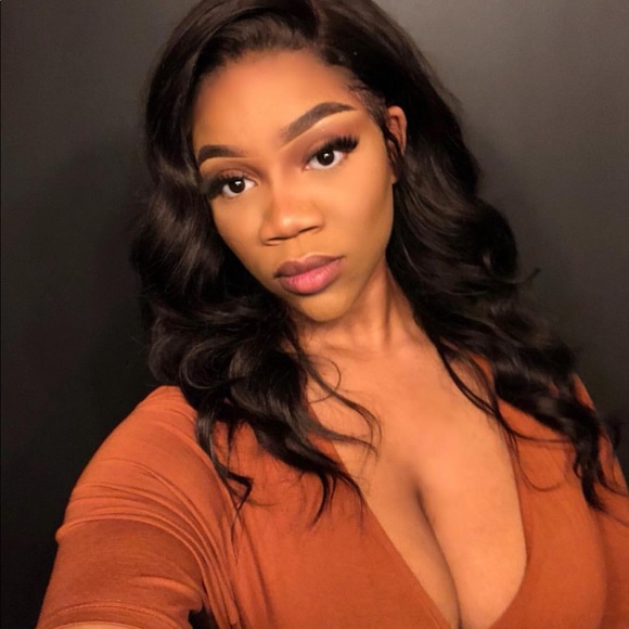 Marvel Eichie - Poshmark Profile Picture of Marvel Eichie (@marvelomozi) on Poshmark