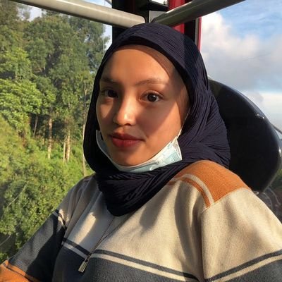 Profile Picture of Liú Lín (@nurazleenadilah) on Twitter