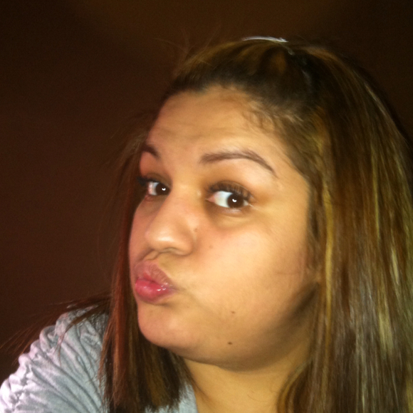 Profile Picture of Tamara Ayala (@tamarindo12) on Poshmark