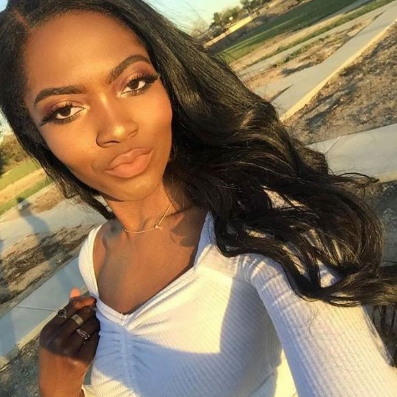 Profile Picture of Iffessi Okaro (@iffessiokaro) on Poshmark