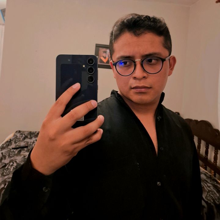 Profile Picture of zzZandoval (@l.sandoval_) on Tiktok