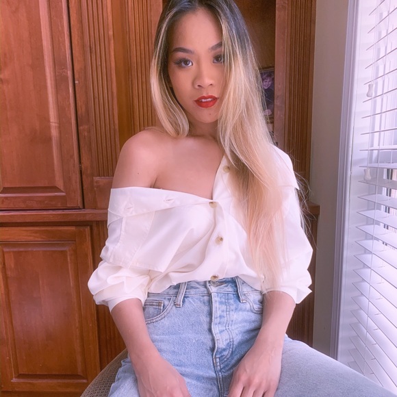 Profile Picture of Grace Waring (@gracewaring) on Poshmark
