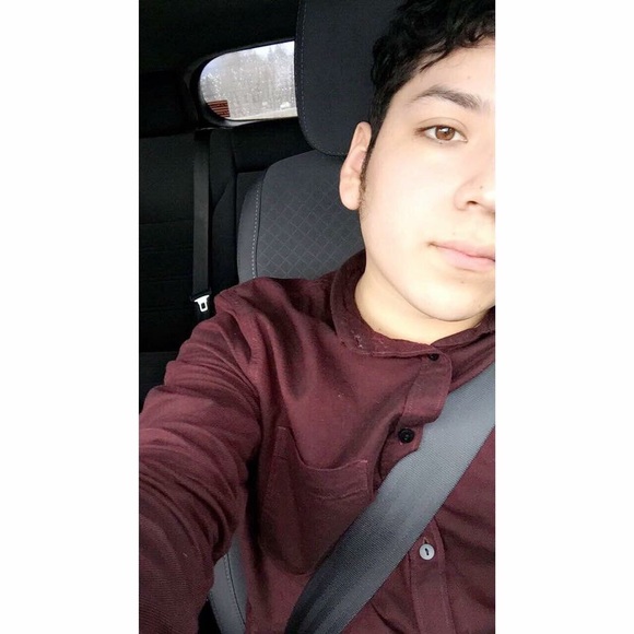 Profile Picture of Christopher Victoria (@chrisvictoria12) on Poshmark