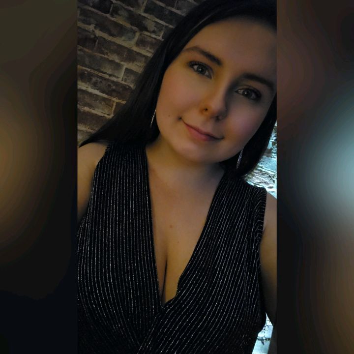 Profile Picture of Michelle Fake (@michellefake) on Tiktok