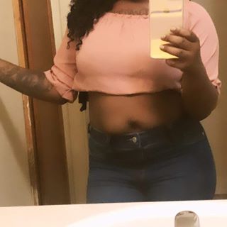 Profile Picture of Dee Warren (@destiny.warren.144) on Facebook