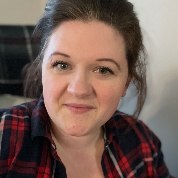 Profile Picture of Katie Nehls (@katie3964) on Poshmark