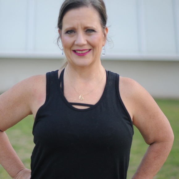 Profile Picture of Cathy Allen (@callen7) on Poshmark