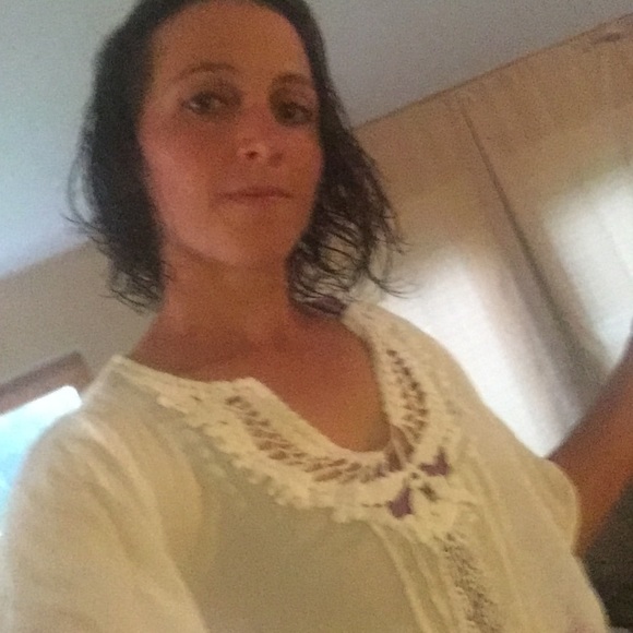 Profile Picture of Rachel Shulman (@claverachrachel) on Poshmark