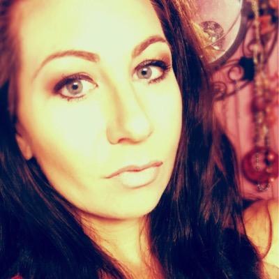 Profile Picture of Desiree Hull (@dez_ray_) on Twitter