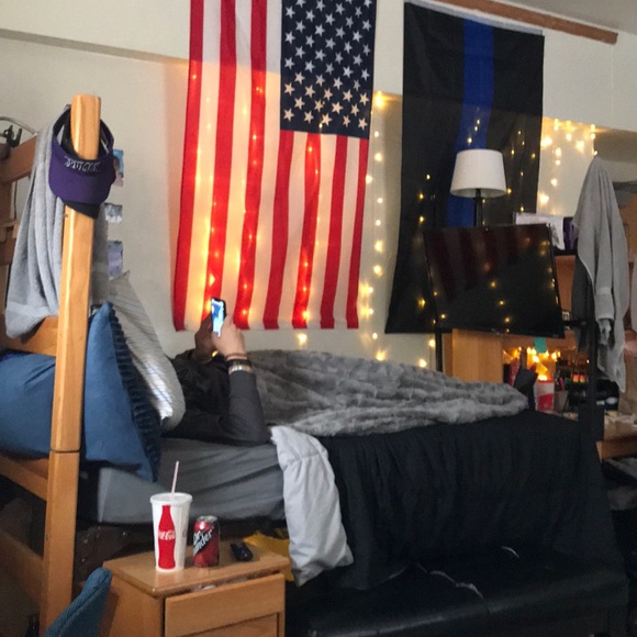 Profile Picture of Logan Wilson (@loganwilson1) on Poshmark