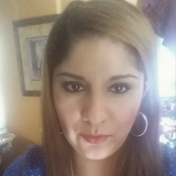 Profile Picture of Betty Fuentes (@bfuentes764) on Poshmark