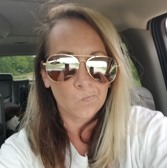 Profile Picture of Jessica Kasprowicz (@jessicakasp) on Poshmark