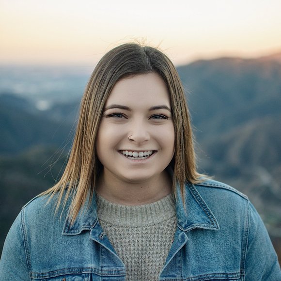 Profile Picture of Morgan Olhiser (@morganolhiser) on Poshmark