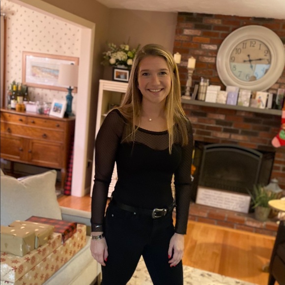 Profile Picture of Allison Lucenta (@alucenta) on Poshmark