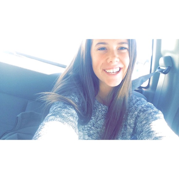 Profile Picture of Anna Keefe (@annasusan_) on Poshmark