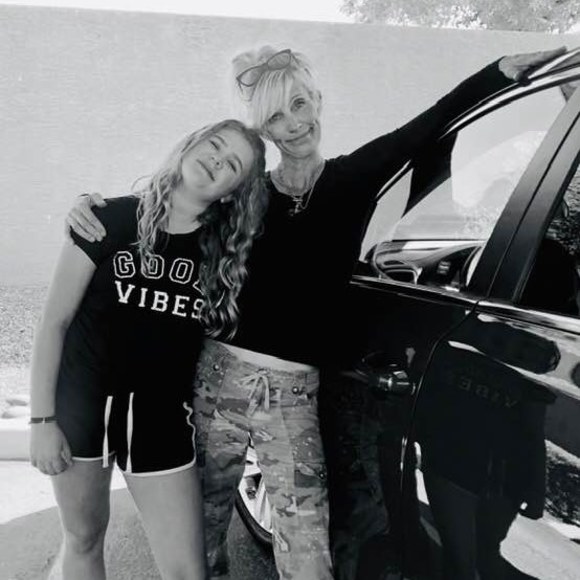 Profile Picture of Jen Doty (@jenjendoty) on Poshmark