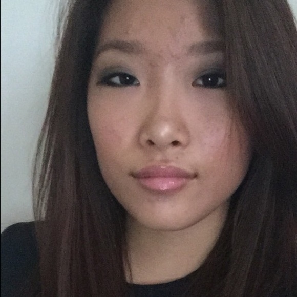 Profile Picture of Ivy Huang (@omgivy) on Poshmark