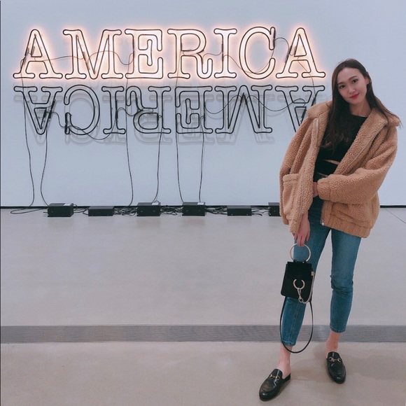 Profile Picture of Xi Kuang (@xiwolf) on Poshmark