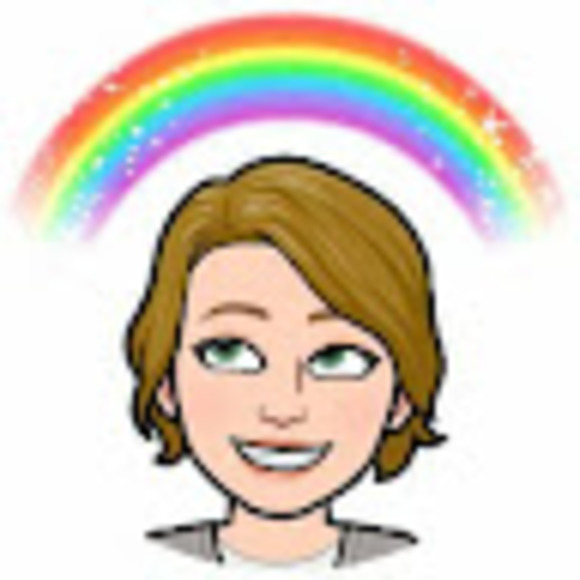 Profile Picture of Biz Gase (@bizzyboo818) on Poshmark