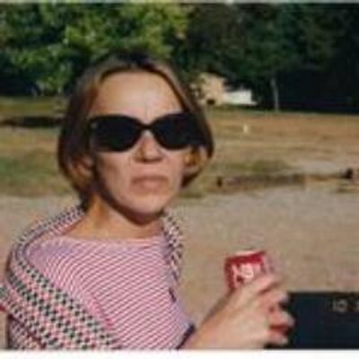 Profile Picture of Miriam. Moore (@MiriamMairim01) on Twitter