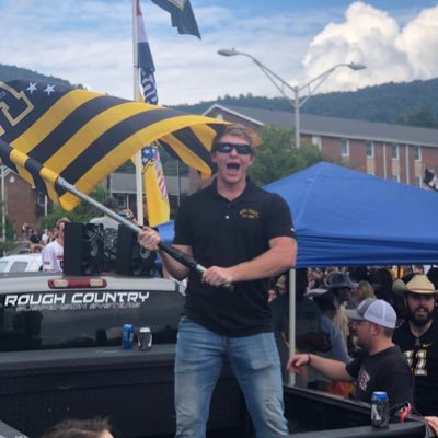 Profile Picture of Grayson Bryant (@DaHuman_Torch) on Twitter