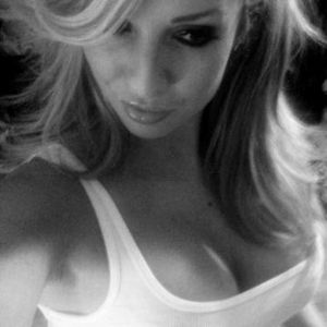 Profile Picture of Erin Bur (@top_notch101) on Myspace