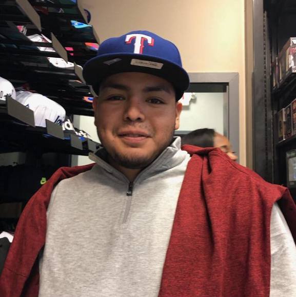Profile Picture of Michael Mancilla (@michaelmanci233) on Poshmark