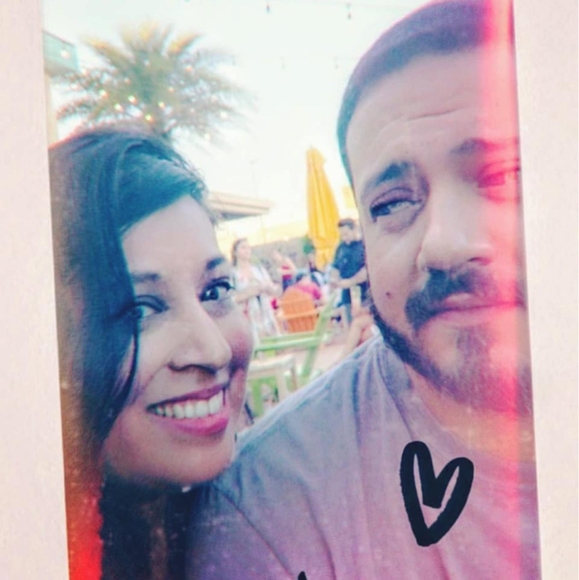 Profile Picture of Gloria Melchor (@gloglo30) on Poshmark
