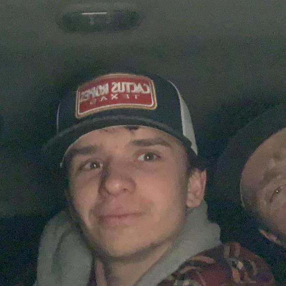 Profile Picture of Austin Fox (@ahawks12) on Poshmark