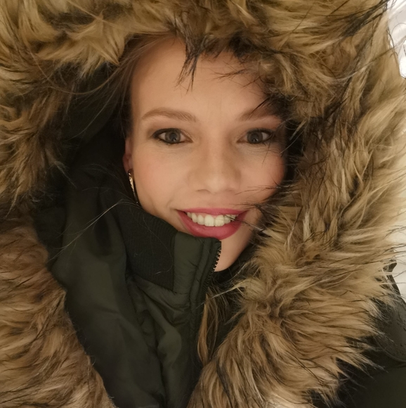 Profile Picture of Maygen Lothian (@maygenlothian) on Poshmark