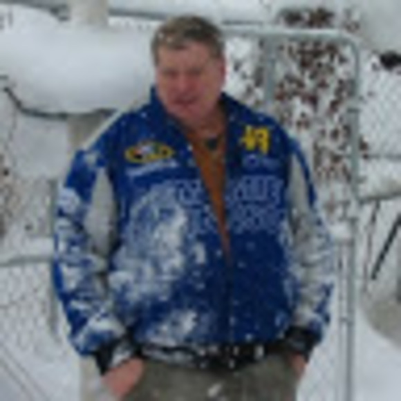 Profile Picture of Robert Cornell (@bobc14171) on Poshmark